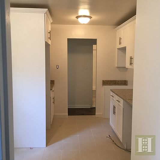 2nd image of 3555 Oxford Ave APT 4A