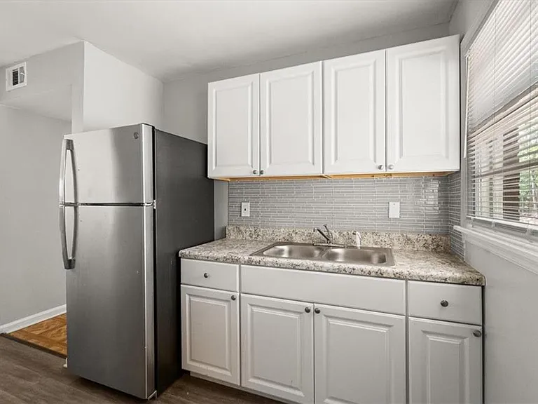 190 Opal Dr — Photo 6