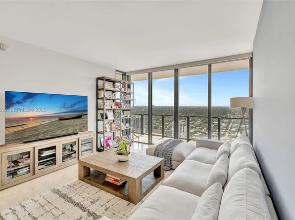 88 SW 7th St APT 3604, Miami, FL 33130