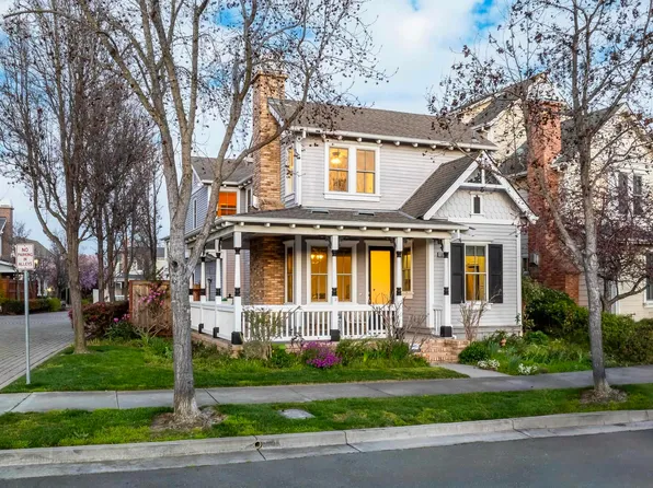 1060 Avocet Dr, Hercules, CA 94547