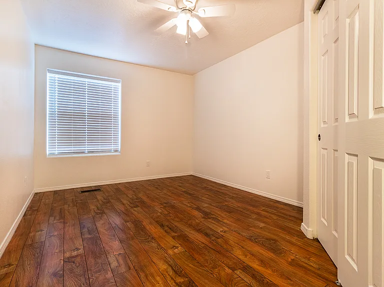 Quality, Contemporary 2 Bed 1 1/2 Bath Town Home in the North Valley — Photo 15
