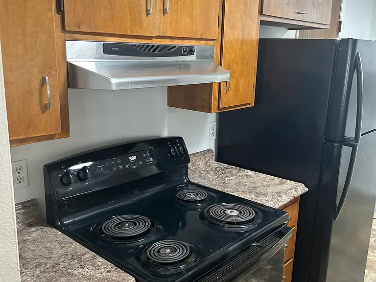 135 Onyx St #7 — Photo 5