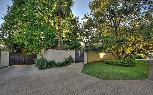 2nd image of 3906 Hunters Crest St