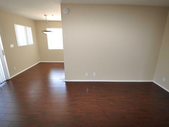 3rd image of 5002 Tujunga Ave APT 303