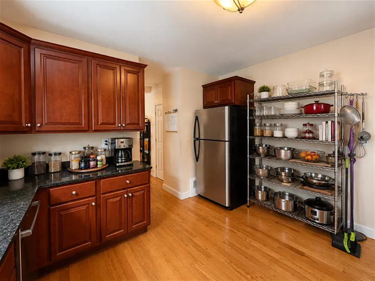 217 Willow Ave #1 — Photo 3