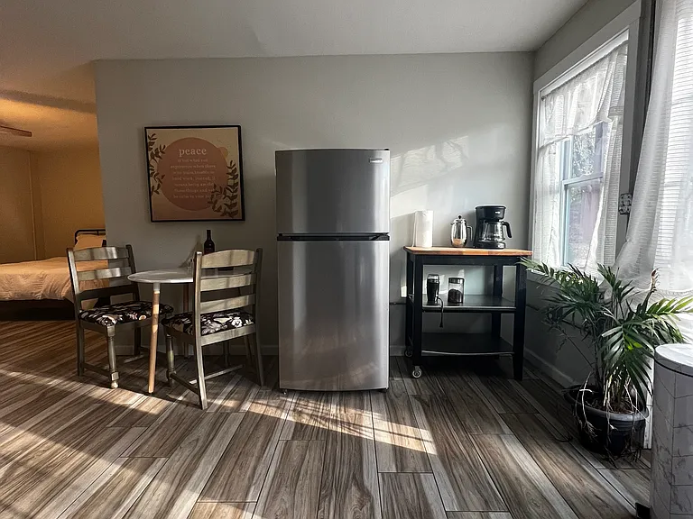 14 Lincoln Ave W — Photo 6
