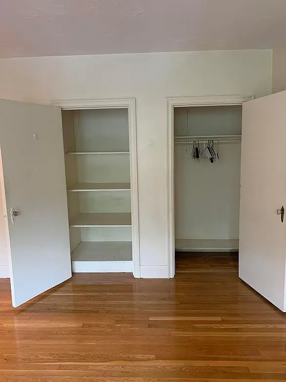 Studio, 484 sqft, $1,925 — Photo 3
