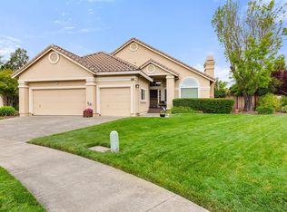 5400 Shallows Pl W, Santa Rosa, CA 95409