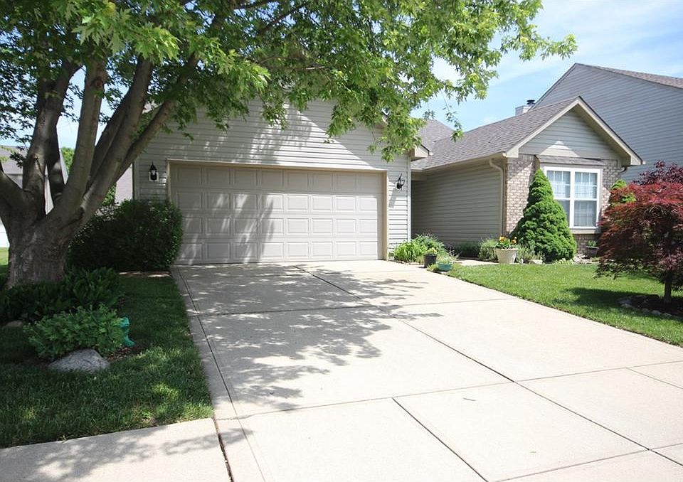 1st image of 9698 Trail Dr