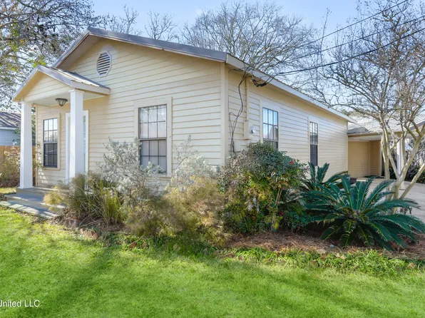 110 N Toulme St, Bay Saint Louis, MS 39520