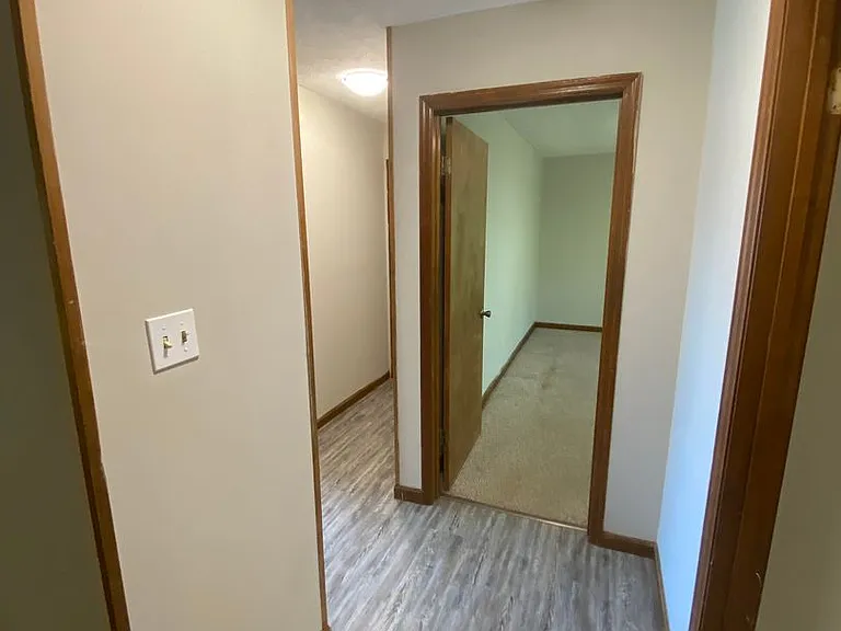 906 Flanders Ln NW — Photo 12