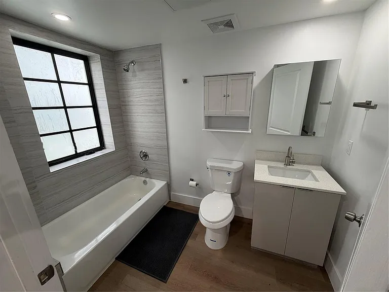 1619 Jefferson Ave #0 — Photo 2