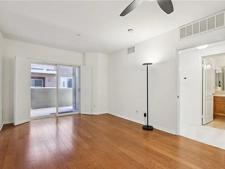 2750 Artesia Blvd #206 — Photo 8