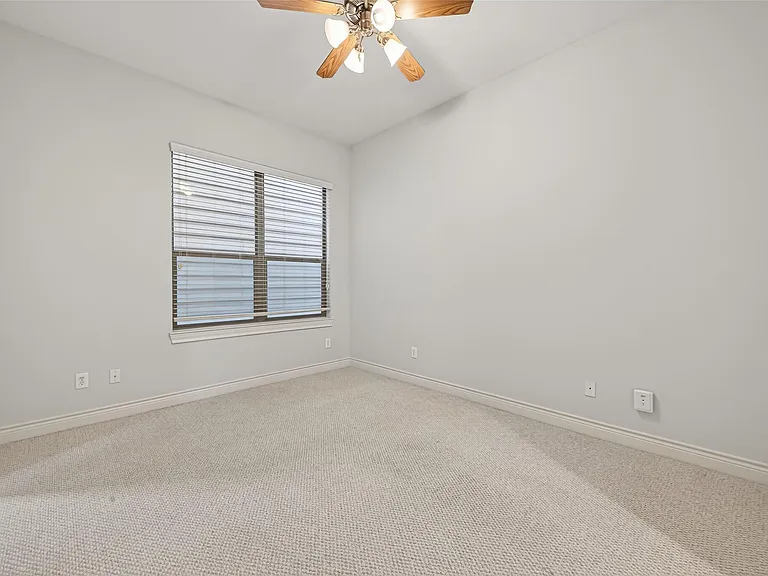 1105 Wagner St — Photo 16