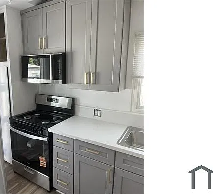 8617 S 8th Ave #B — Photo 1