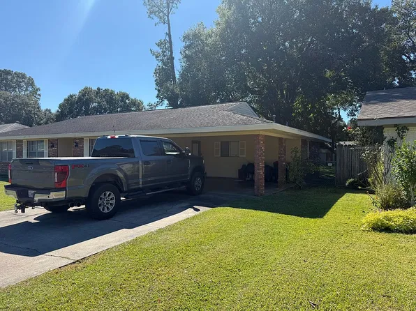 214 Elmwood Dr, Lafayette, LA 70503