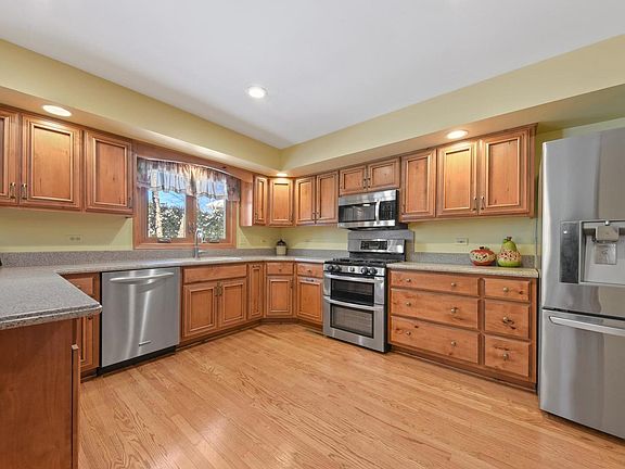 5th image of 15410 S Graceland Dr