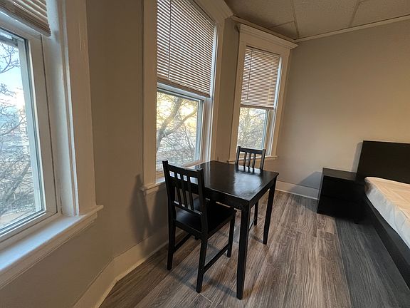 4th image of 675 Beach St Unit 6