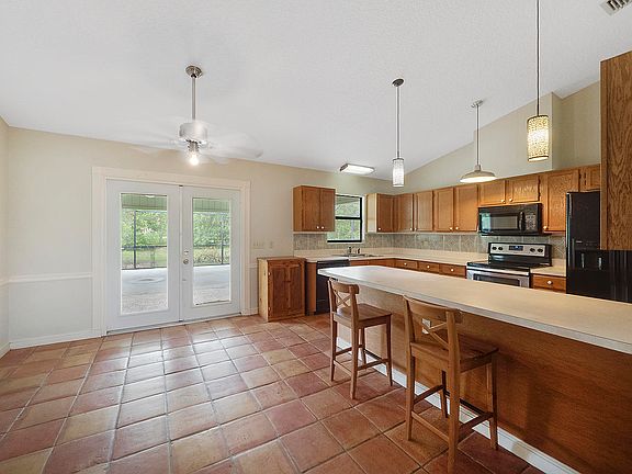 4th image of 16141 E Burns Dr