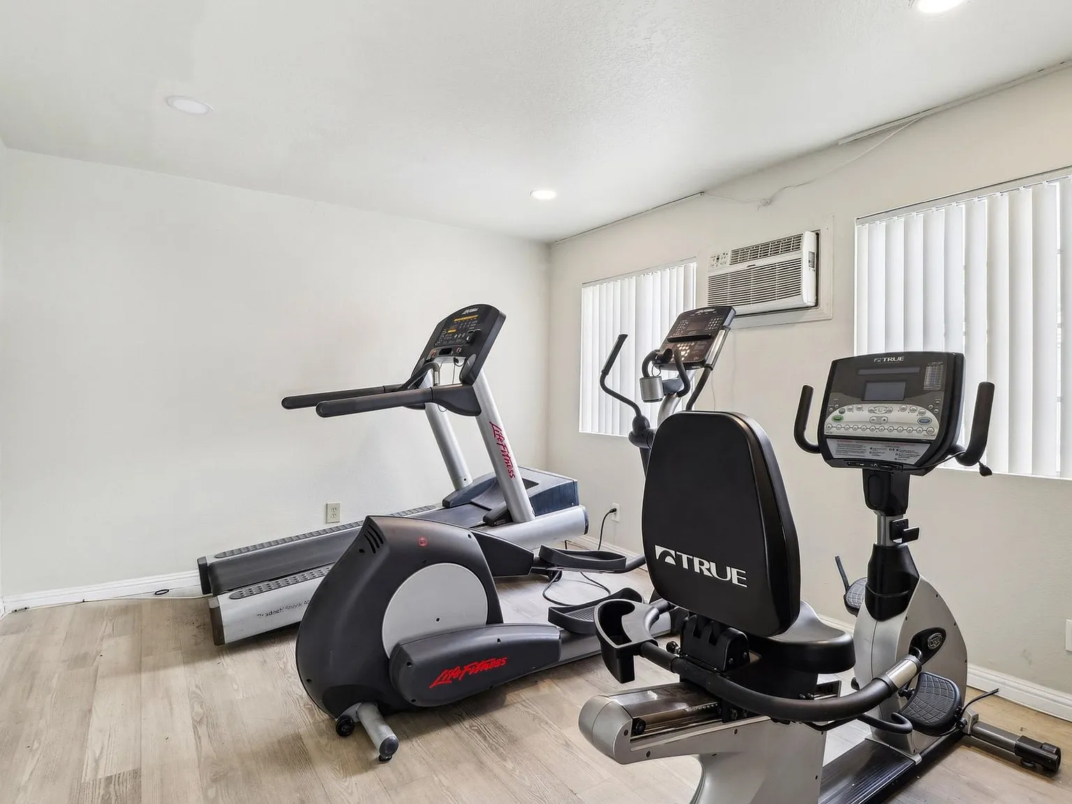 14056 Valleyheart Dr. — Photo 4