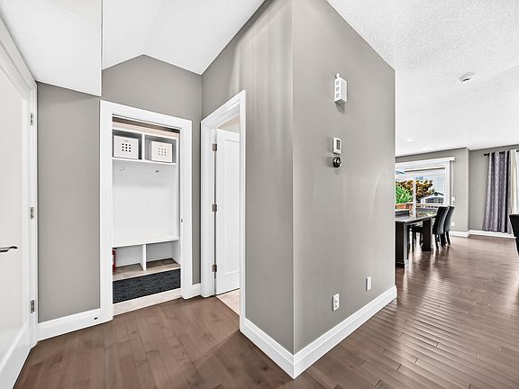 3rd image of 89 Spring Gate
