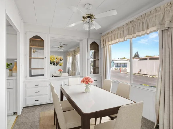 1724 Minnewawa Avenue, Clovis, CA 93612