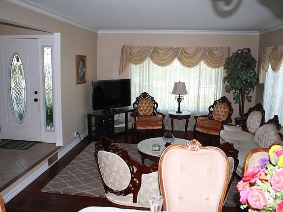 5th image of 3637 Eastridge Dr