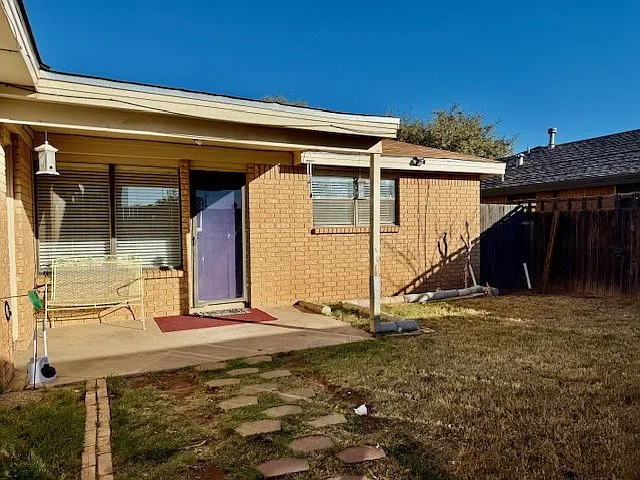 2405 Castleford Rd — Photo 17