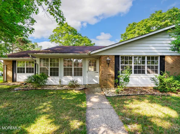 109A Buckingham Drive, Manchester, NJ 08759