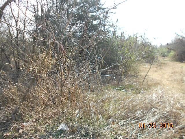 2nd image of 462105 E 1026 Rd
