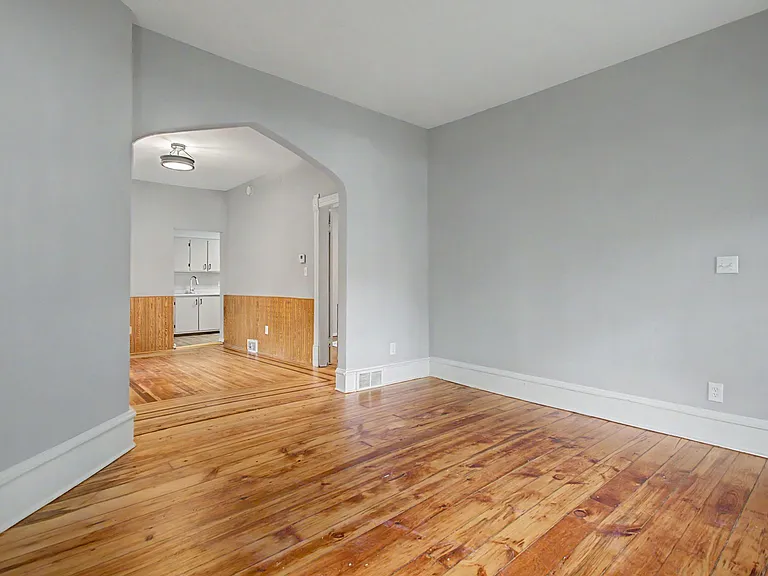 1426 Washington St NE #1 — Photo 5
