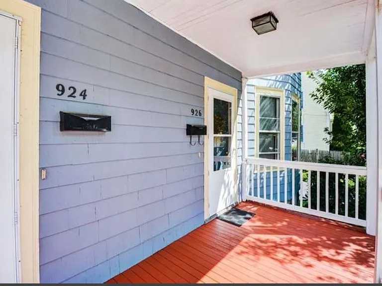926 Walnut St — Photo 20