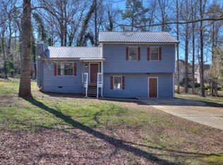 1306 Hardy Cir, Dallas, GA 30157