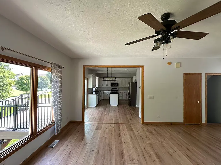 18328 Polk St — Photo 12