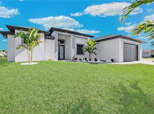 319 NE 17th Place Cpe, Coral, FL 33909