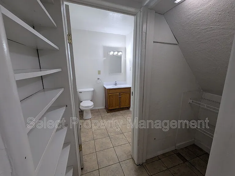 122 W Creighton Ave — Photo 7