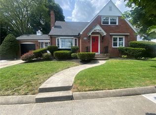 254 Mount Pleasant Ave, Providence, RI 02908