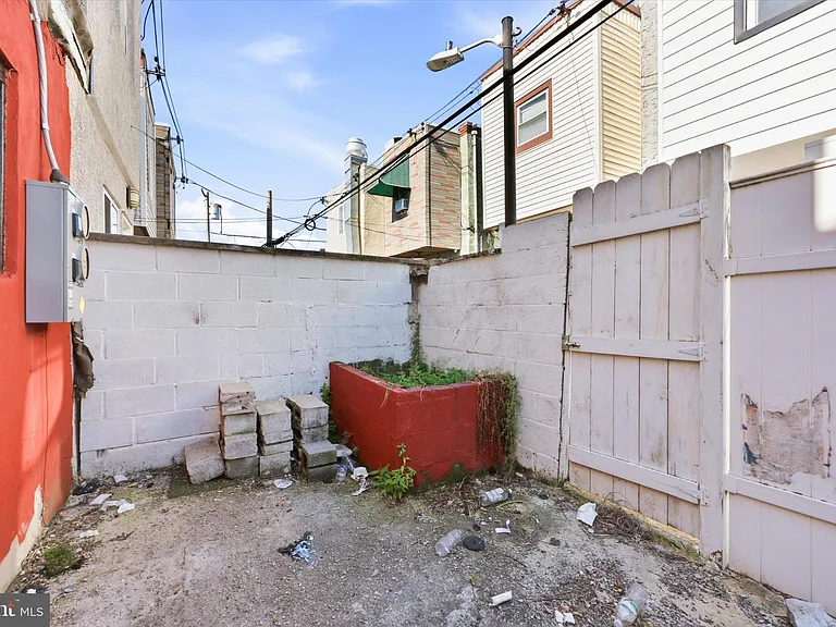 2046 S Norwood St #1 — Photo 13