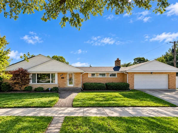 9044 Linder Ave, Morton Grove, IL 60053