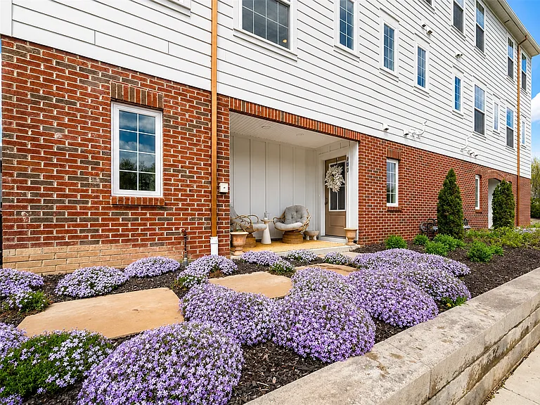 800 Gillian Ln #800 — Photo 29