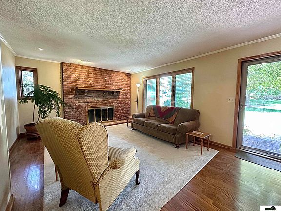 3rd image of 8218 Stockwell St