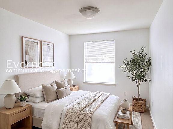 5th image of 3516 E Richmond Rd APT 20