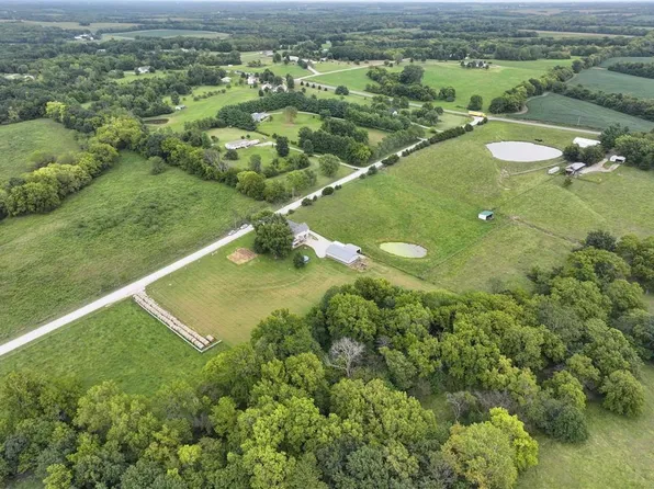 8395 NW 268th St, Gower, MO 64454