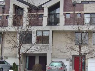 663 N Carpenter St, Chicago, IL 60642