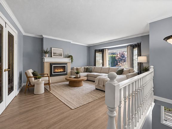 5th image of 749 Robson Dr