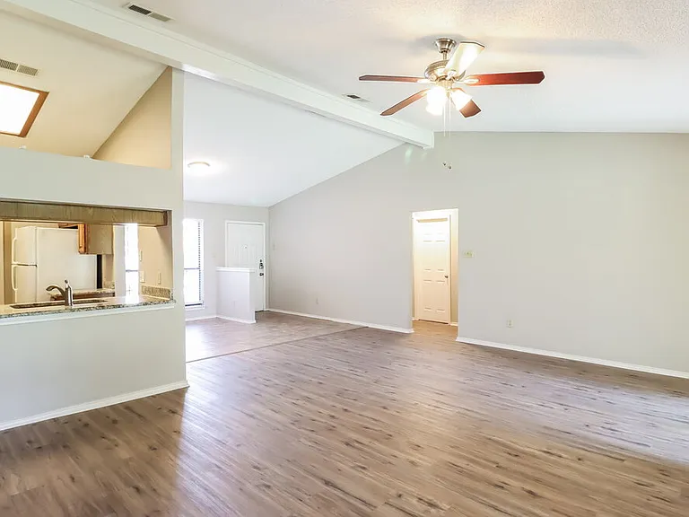 226 Lemon Dr — Photo 4
