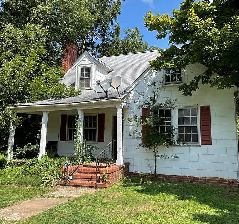 1st image of 302 W High St