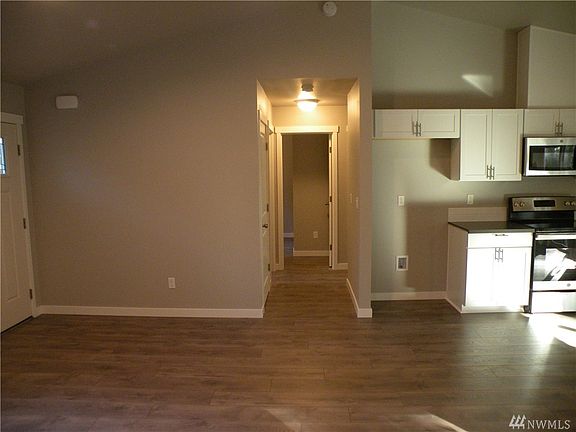 4th image of 50 E Ketron Pl E