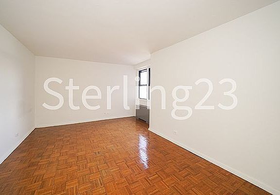 2nd image of 133-24 Sanford Ave #4N