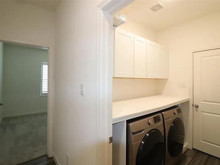 736 Richmond Dr — Photo 21